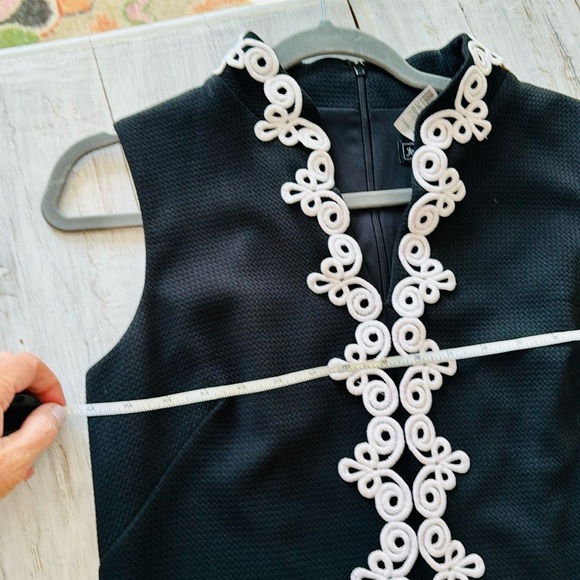 Petite Lace-Trim Shift Dress - Picture 9 of 11